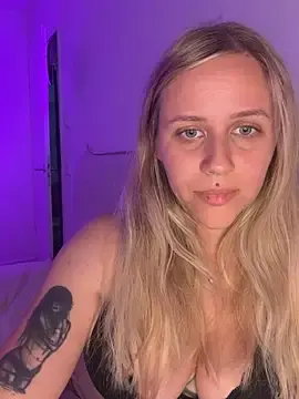Stripchat Sex Chat of lunawolf21