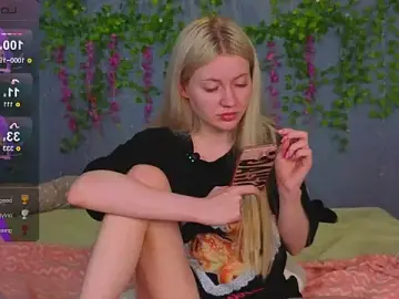 Stripchat Nude Webcam of Lillie_Berry
