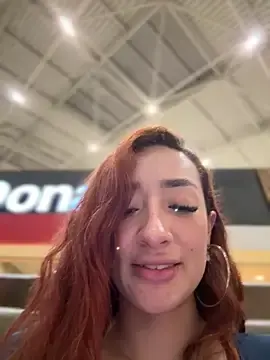 Stripchat Live Sex Cam of ariiel_
