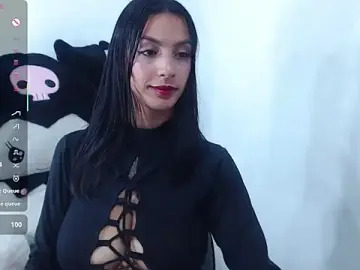 Stripchat Free Porn Cam of majabloom_