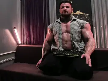Stripchat Best Webcam of OliverSport
