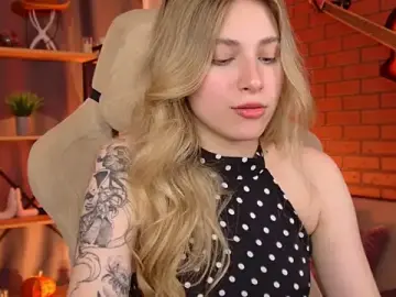 Stripchat Live Sex Cam of EllieCutes