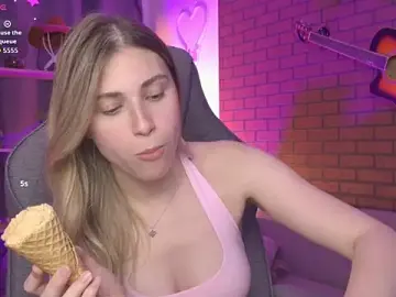 Stripchat Live Porn of EllieCutes