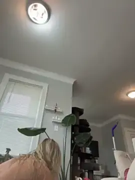 Stripchat Watch Live Sex Cams of LoveShae_