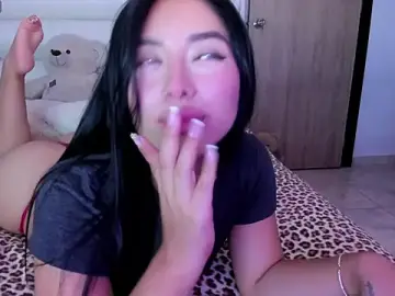 Stripchat Free Porn Cam of gaby_desire777