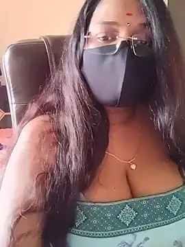 Stripchat Live Sex Cam of poojag_2