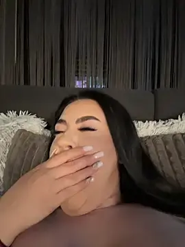 Stripchat Live Sex Cam of Andrestarr