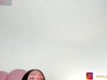 Stripchat Live Sex Cam of Nicole_Paradise