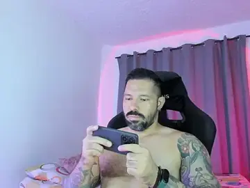 Stripchat Sex Cam of Pierre_Vidal