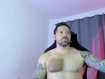 Stripchat Live Sex Cam of Pierre_Vidal
