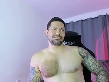 Stripchat Sex Cam of Pierre_Vidal