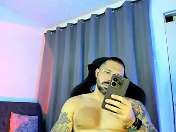 Stripchat Nude Webcam of Pierre_Vidal