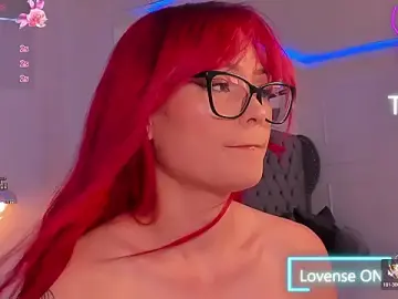 Stripchat Live Sex Cam of mae_lyra