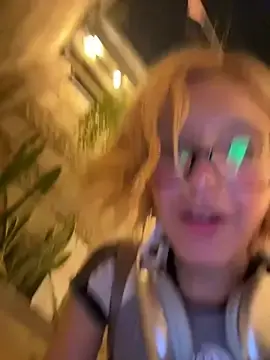 Stripchat Sex Cam of SweetBunnyGF