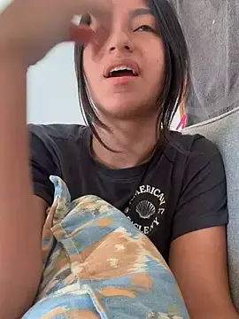 Stripchat Live Porn of aly_golden_