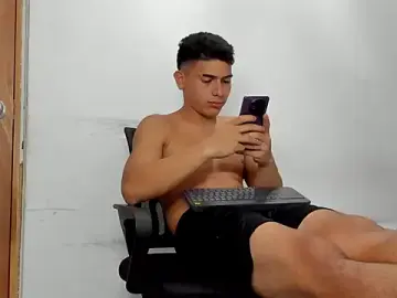 Stripchat Sex Chat of andrew_rose_