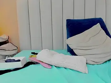 Stripchat Watch Live Sex Cams of Mia_thompson_19