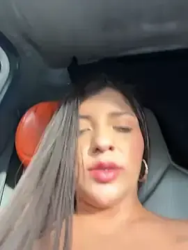 Stripchat Free Live Porn of Isaa-Sweet