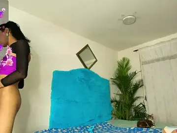 Stripchat Live Sex Cam of Bigdickgirls_02