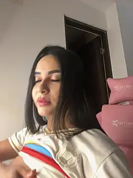 Stripchat Sex Cam of jailyncam_