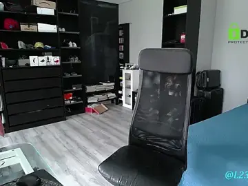 Stripchat Sex Cam of latinoo23bom