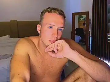 Stripchat Adult Webcam of tommy_cumfinger