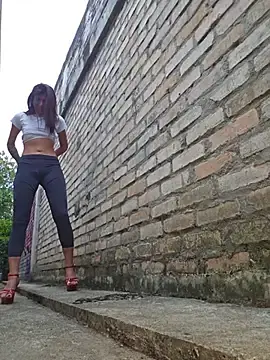 Stripchat Live Sex Cam of Yuky_ta