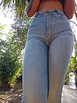 Stripchat Watch Live Sex Cams of Yuky_ta
