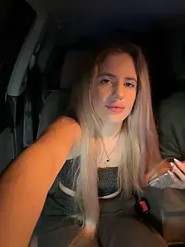 Stripchat Private Sex Chat of Holly-Glamour