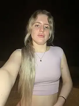 Stripchat Free Live Porn of Holly-Glamour