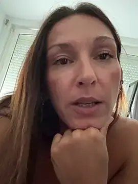Stripchat Best live sex cam show of chiara-loveandlife