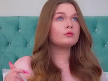 Stripchat Live Porn of CrystalLyons
