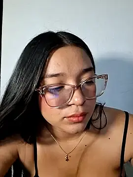 Stripchat Live Porn of -VICKKY