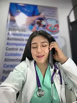 Stripchat Free Porn Cam of CAROLINE__07