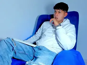 Stripchat Free Porn Cam of Thiago_snoop