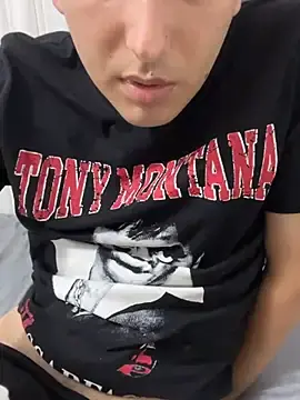 Stripchat Adult Webcam of imjustaboyy1