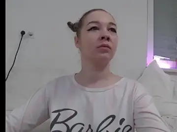 Stripchat Free Live Porn of MellowKitty