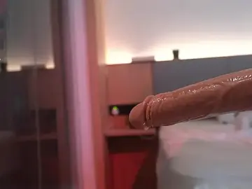 Stripchat Live Sex Cam of hyun_chia