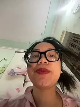 Stripchat Live Porn of Emmiuuuu03