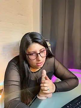 Stripchat Live Sex Cam of Sally_Dvine
