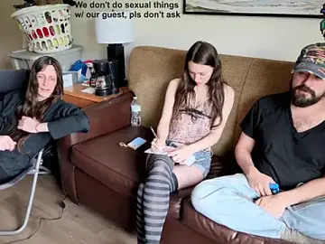 Stripchat Live Sex Cam of manicpixiedreamfrog