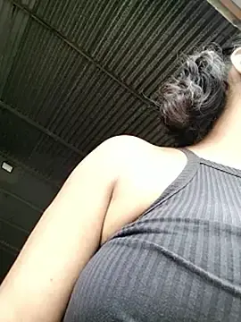 Stripchat Live Sex of Andreita_95