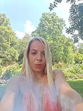 Stripchat Watch Live Sex Cams of FranceSweetPT