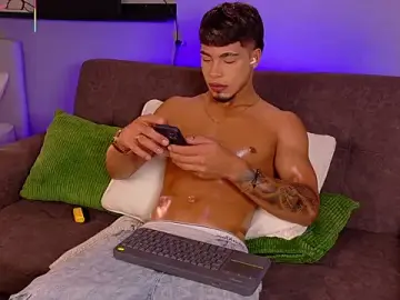 Stripchat Free Live Porn of Ken-boy_