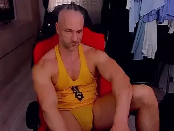 Stripchat Free Porn Cam of MarisMuscle