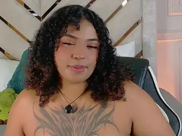 Stripchat Adult Webcam of Cristal-Jonnes
