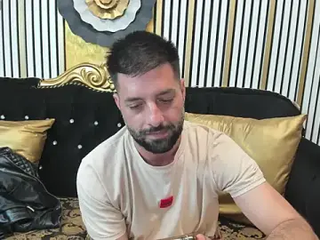Stripchat Free Porn Cam of TommyDum