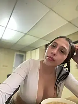 Stripchat Watch Live Sex Cams of Ferrari_Pinkk