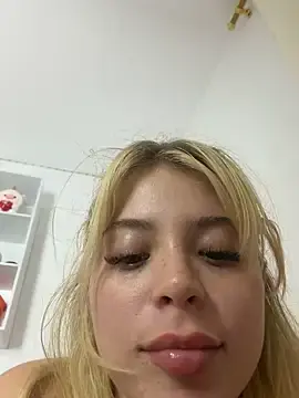 Stripchat Sex Cam of _Alicee_1