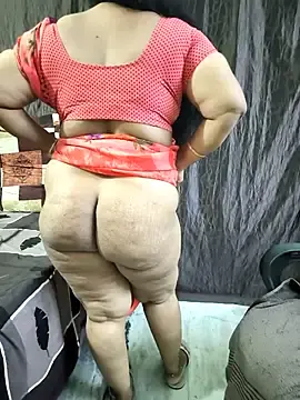Stripchat Nude Webcam of bhuvana_555